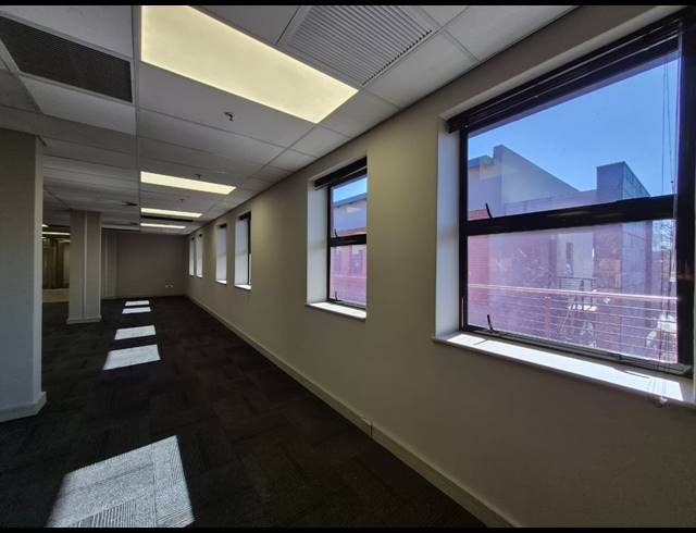 306M² OFFICE TO LET IN WAVERLEY